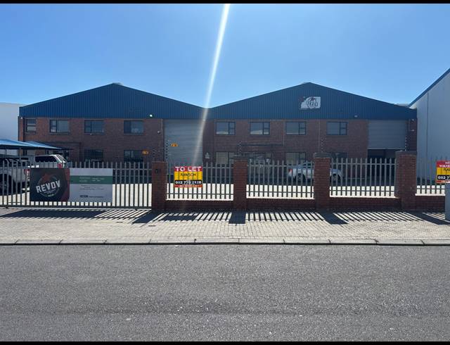 1,955M² WAREHOUSE TO LET IN BLACKHEATH INDUSTRIAL
